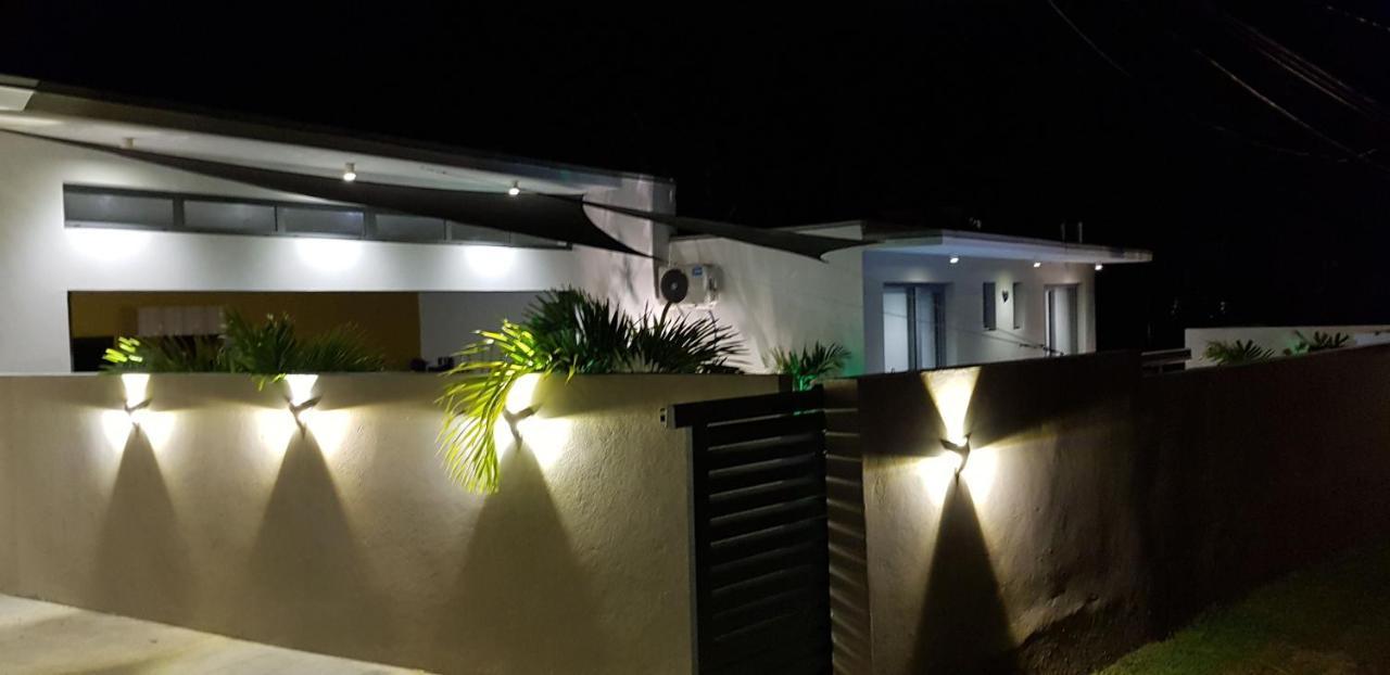 Palm Villas Sainte-Anne  Buitenkant foto